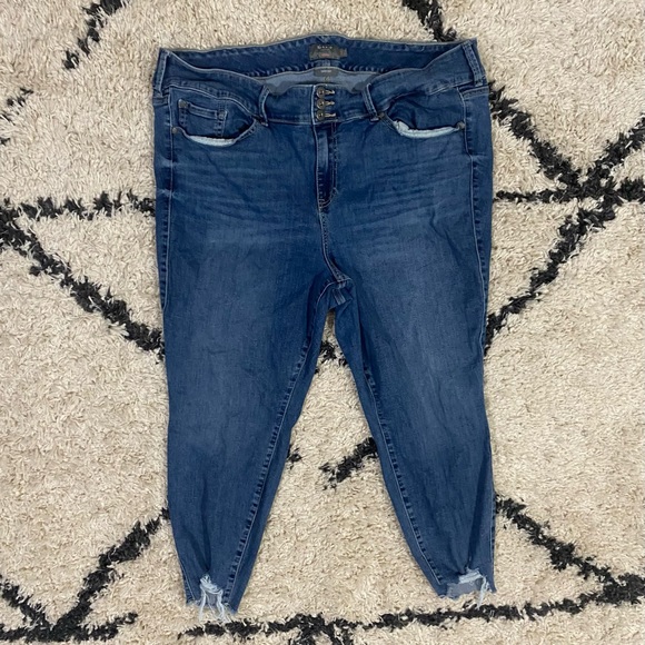 Torrid Feel The Fit Jeggings - Picture 2 of 10